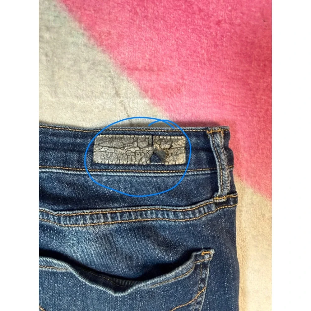 Calvin Klein Jeans Womens Size 10 Cropped Skinny Medium Wash Denim Blue Jeans